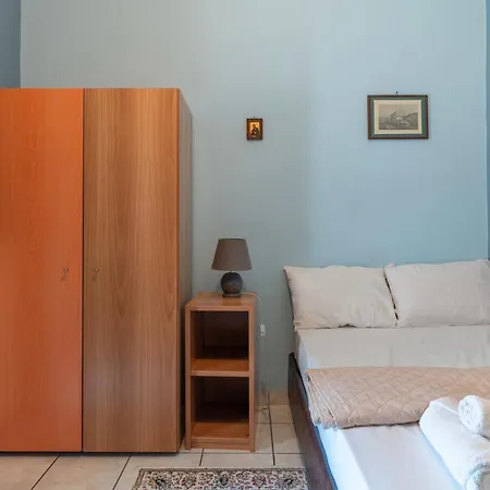 The Pirate's Mansion * 纳夫普利翁