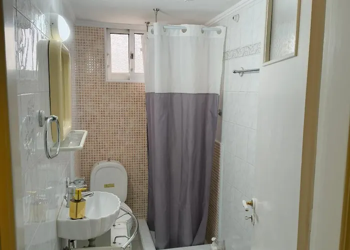 The Pirate's Mansion נאפפליו